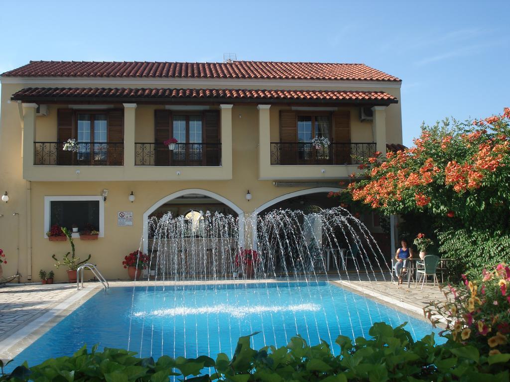 Aparthotel Kalypso Gouviá Extérieur photo
