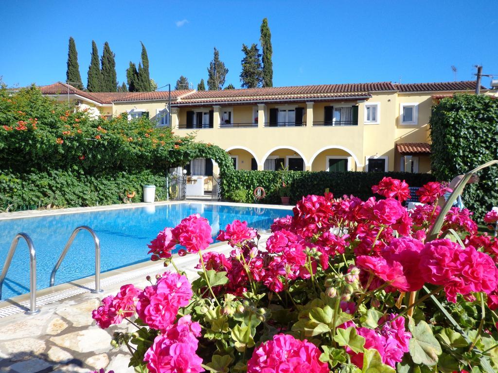 Aparthotel Kalypso Gouviá Extérieur photo
